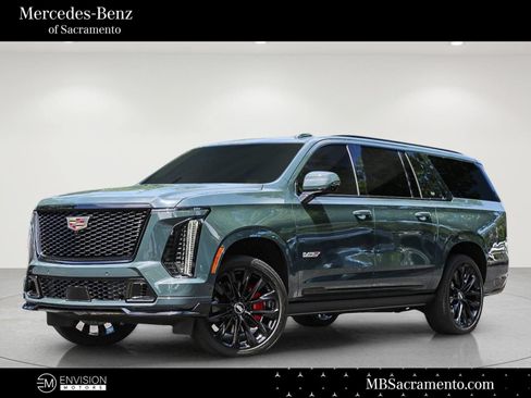 Used 2025 Cadillac Escalade ESV V AWD/4WD image 1