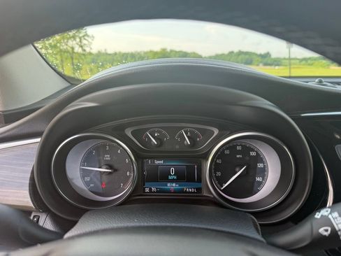 Used 2020 Buick Envision Essence FWD image 35