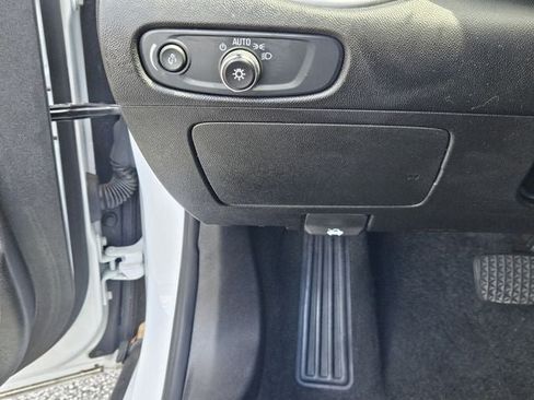 Used 2024 Chevrolet Malibu LT FWD image 19