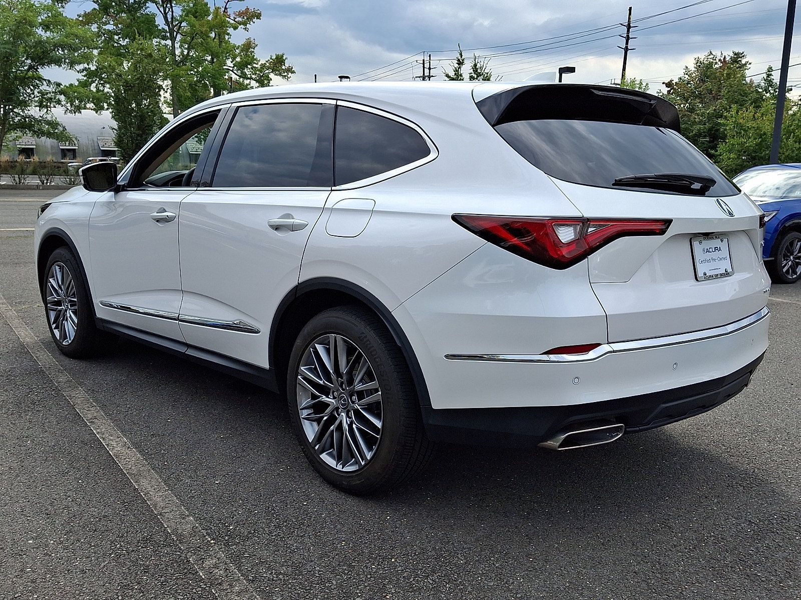Certified 2024 Acura MDX w/ Technology Package AWD/4WD image 4