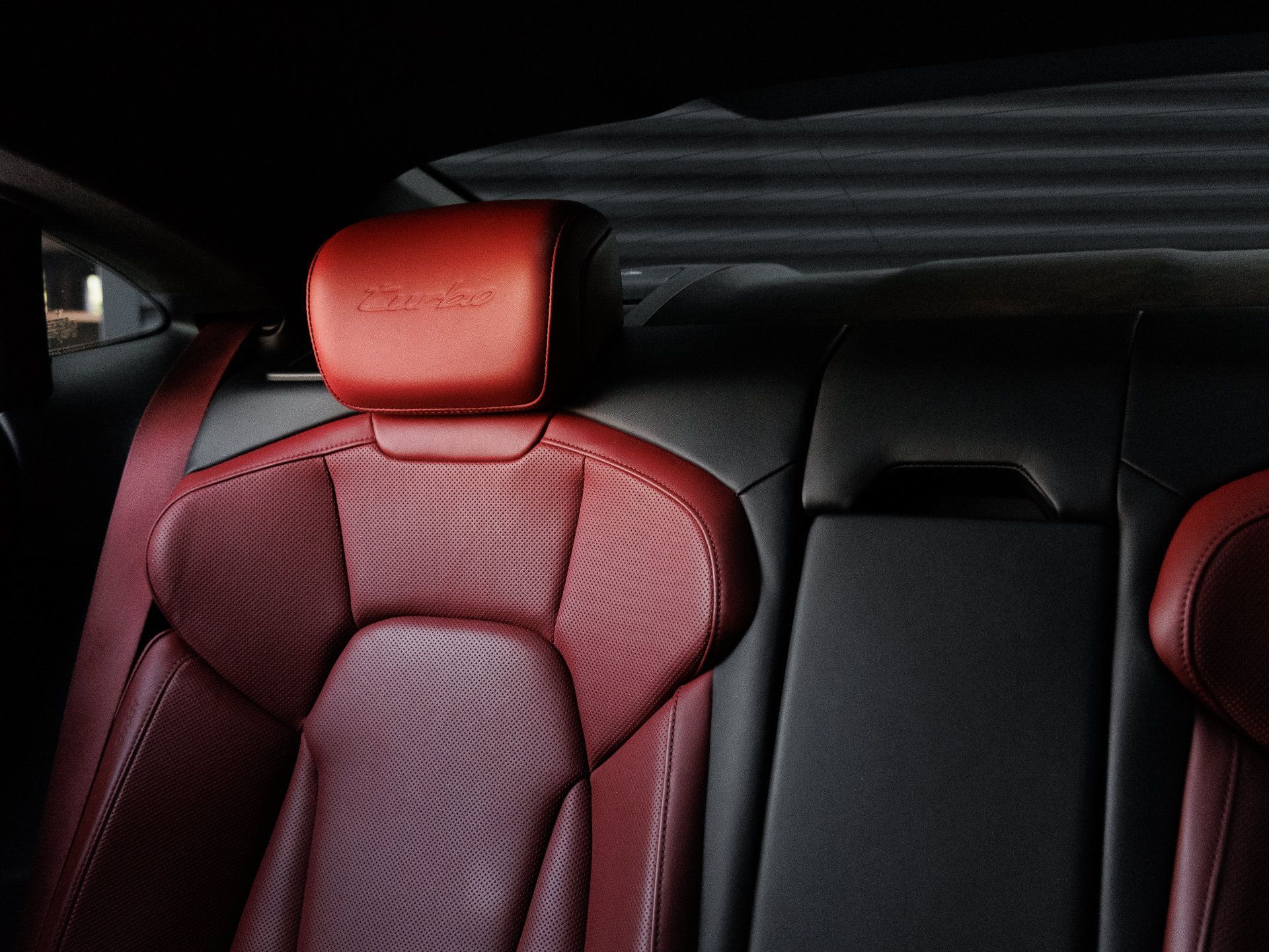Certified 2021 Porsche Taycan Turbo AWD/4WD image 28