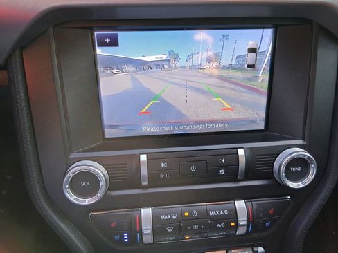 Used 2020 Ford Mustang Premium image 8