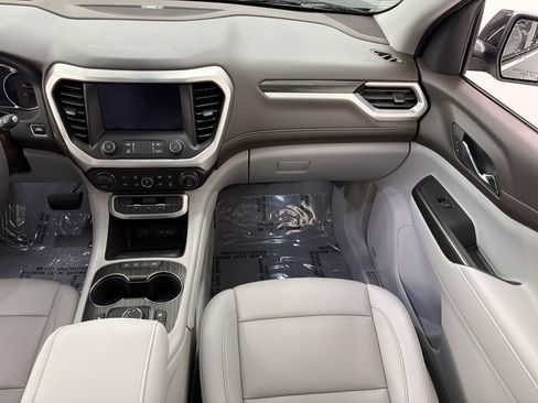 Used 2021 GMC Acadia SLT w/ Technology Package FWD image 32