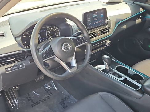 Used 2021 Nissan Altima 2.5 SV FWD image 13