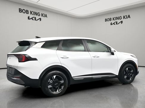 New 2026 Kia Sportage LX w/ LX Convenience Package FWD image 4