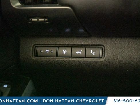 Used 2022 Nissan Pathfinder SL image 16