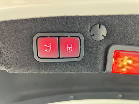 Used 2019 Mercedes-Benz C 300 Sedan image 14