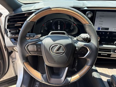 Used 2024 Lexus RX 350 Premium Plus w/ Convenience Package AWD/4WD image 18