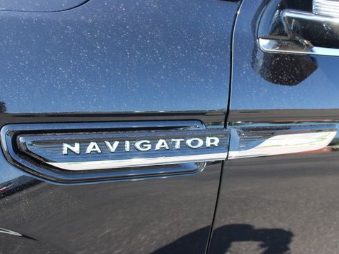 Used 2024 Lincoln Navigator L Reserve AWD/4WD image 18