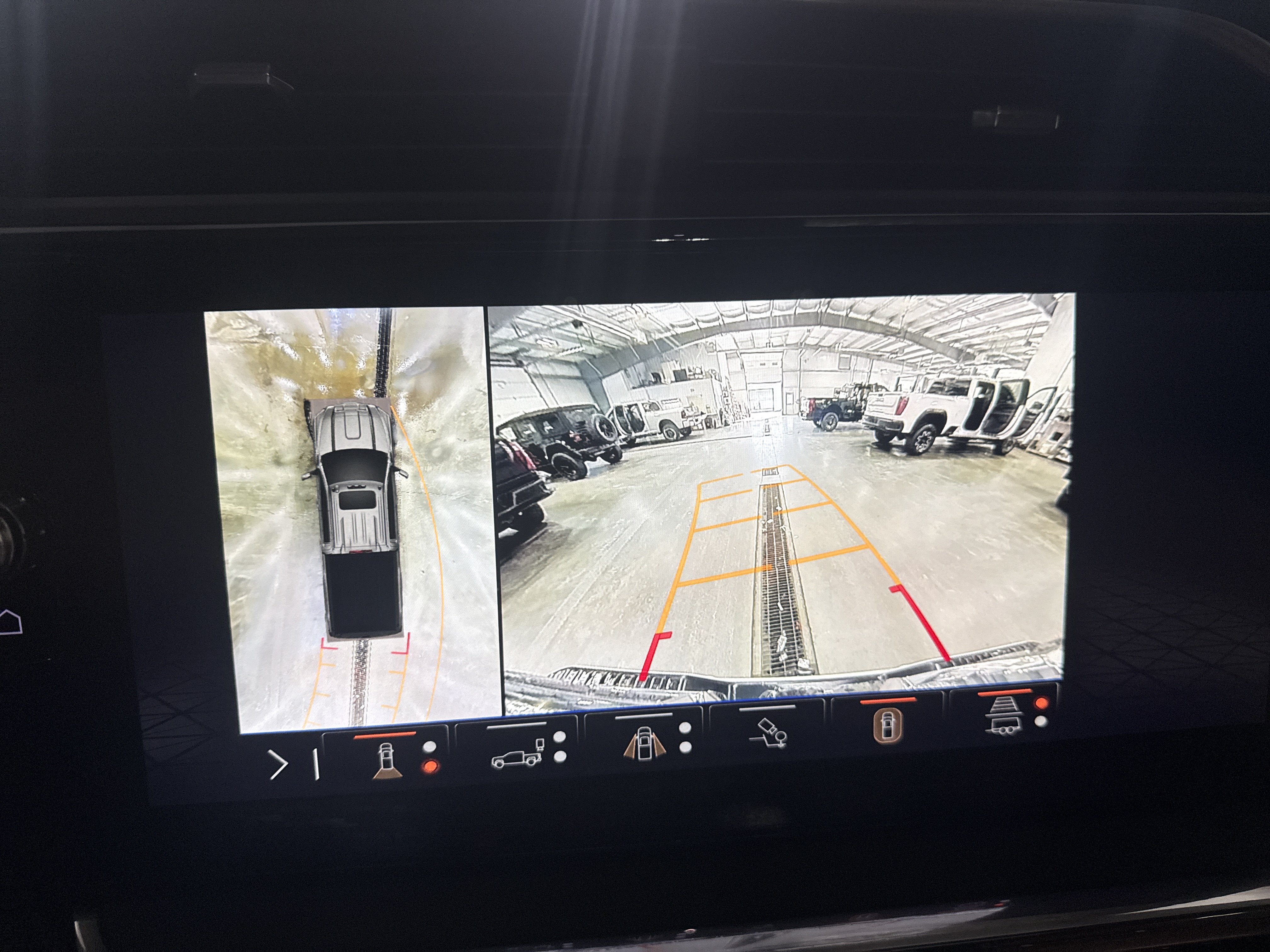 Used 2024 GMC Sierra 3500 Denali Ultimate AWD/4WD image 14