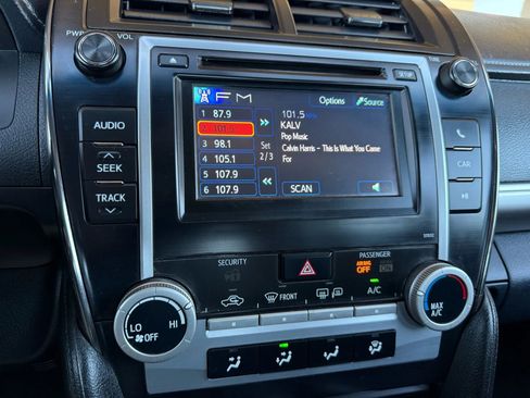 Used 2012 Toyota Camry SE image 32