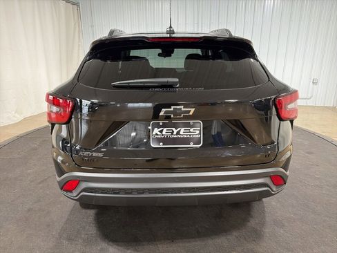 New 2026 Chevrolet Trax LT w/ Driver Confidence Package FWD image 7