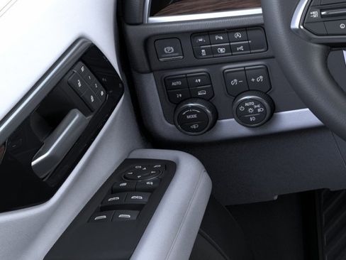 New 2025 Chevrolet Suburban Premier AWD/4WD image 23