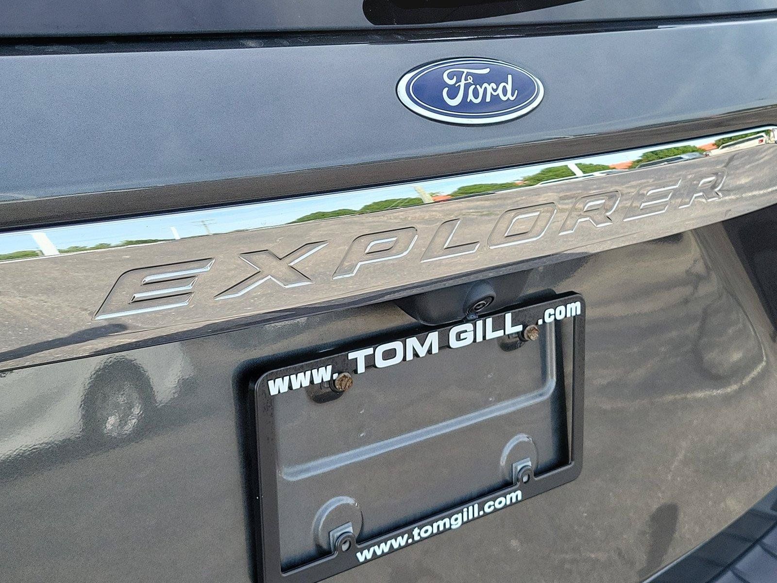 Used 2020 Ford Explorer Limited AWD/4WD image 6