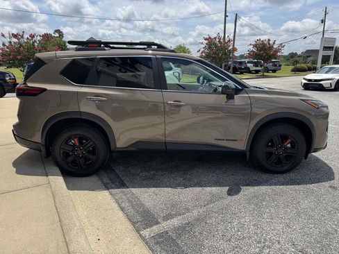 Used 2025 Nissan Rogue SV w/ Rock Creek Premium Package AWD/4WD image 40