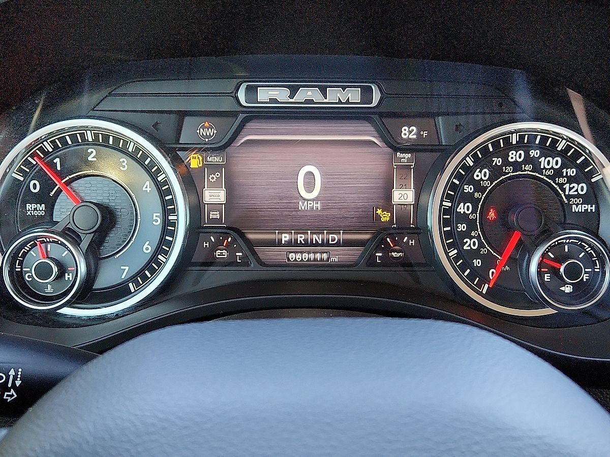 Used 2022 RAM 1500 Laramie AWD/4WD image 10