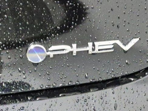 New 2026 Toyota Prius Plug-In Hybrid image 7