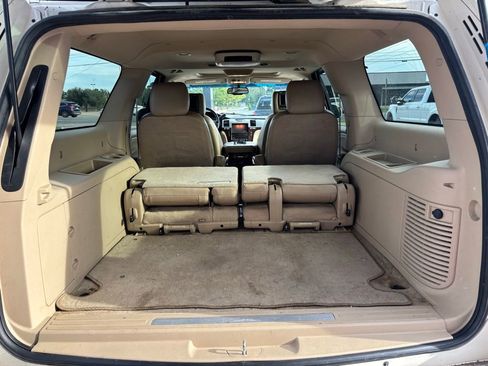Used 2012 Cadillac Escalade ESV Luxury image 7