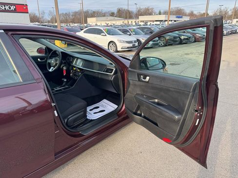 Used 2019 Kia Optima LX FWD image 9