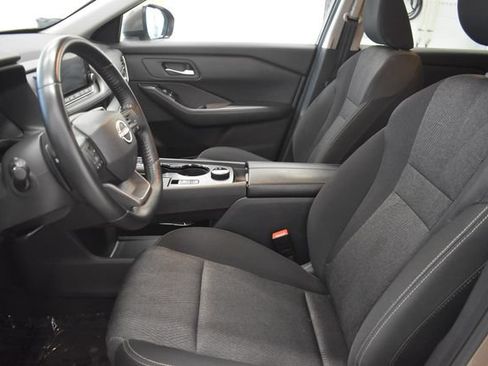 Used 2025 Nissan Rogue SV AWD/4WD image 22