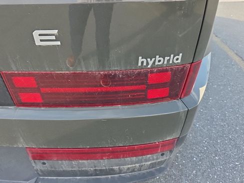 Used 2025 Hyundai Santa Fe SEL FWD image 6