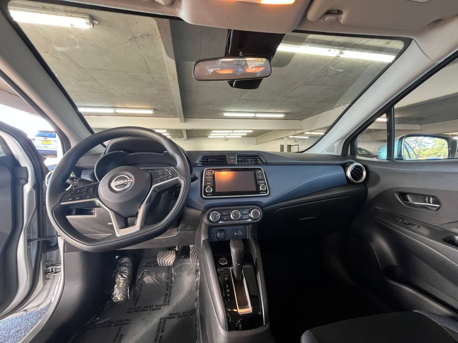 Used 2025 Nissan Versa SV FWD image 32