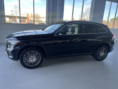 Certified 2025 Mercedes-Benz GLC 300 image 3