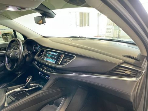 Used 2019 Buick Enclave Avenir w/ Avenir Technology Package FWD image 20