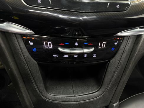 Used 2022 Cadillac XT6 Sport w/ Platinum Package AWD/4WD image 19