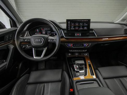 Used 2023 Audi Q5 2.0T Prestige w/ Prestige Package AWD/4WD image 13
