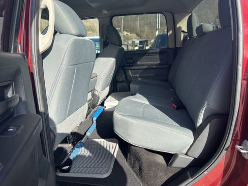 Used 2017 RAM 2500 Tradesman w/ Chrome Appearance Group image 12