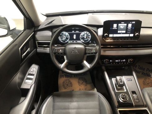 Used 2024 Mitsubishi Outlander Ralliart image 32