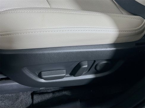 Used 2024 MAZDA CX-90 Plug-In Hybrid w/ Preferred image 17