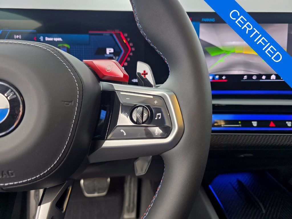 Certified 2025 BMW M5 w/ Carbon Package AWD/4WD image 22