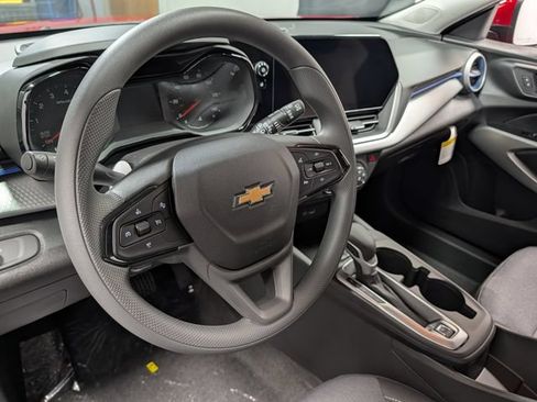 New 2026 Chevrolet Trax LS w/ LS Convenience Package FWD image 16