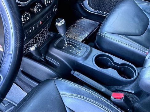 Used 2015 Jeep Wrangler Unlimited Sahara w/ Max Tow Package image 15