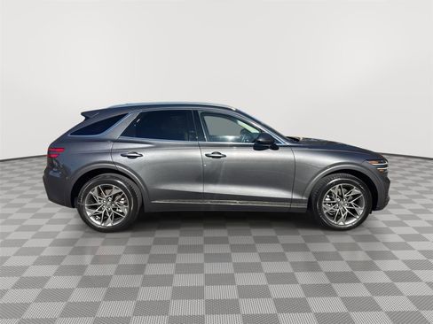 Used 2022 Genesis GV70 2.5T w/ Select Package image 4