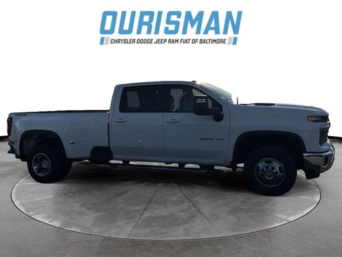 Used 2024 Chevrolet Silverado 3500 LT image 7