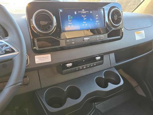 Used 2026 Mercedes-Benz Sprinter 2500 image 29