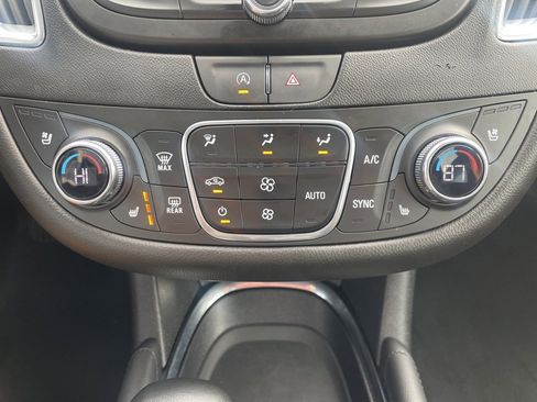 Used 2023 Chevrolet Malibu LT w/ Midnight Edition image 19