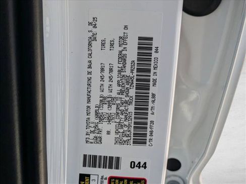 Used 2025 Toyota Tacoma SR5 AWD/4WD image 19