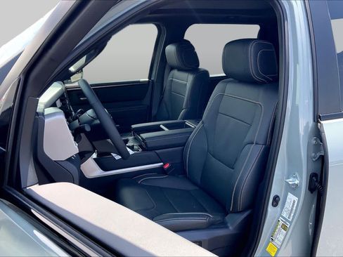 New 2026 Toyota Tundra Limited AWD/4WD image 9