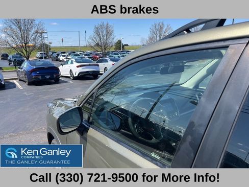Used 2023 Subaru Forester Premium AWD/4WD image 24