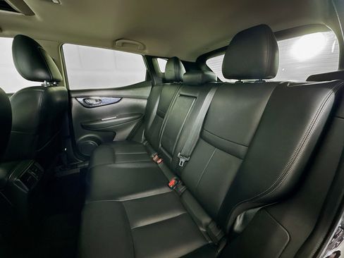 Used 2019 Nissan Rogue Sport SL w/ Premium Package image 29