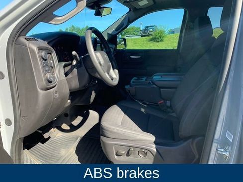 Used 2025 Chevrolet Silverado 1500 Custom Trail Boss w/ Dark Appearance Package AWD/4WD image 26