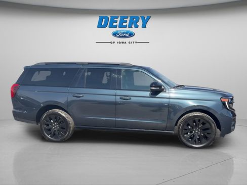 Certified 2025 Ford Expedition Max Platinum w/ Stealth Appearance Package AWD/4WD image 16