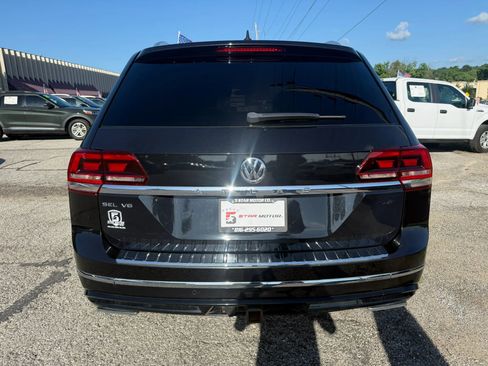 Used 2018 Volkswagen Atlas SEL w/ R-Line Package AWD/4WD image 4