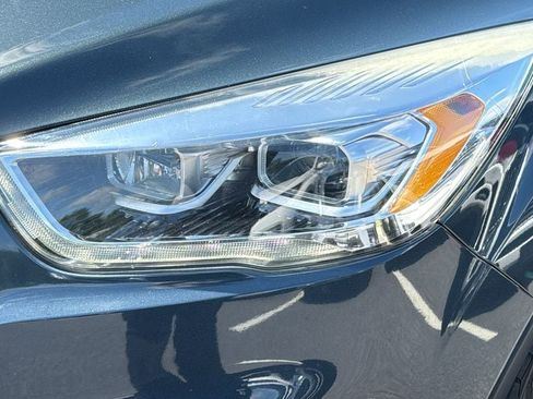 Used 2019 Ford Escape Titanium FWD image 7