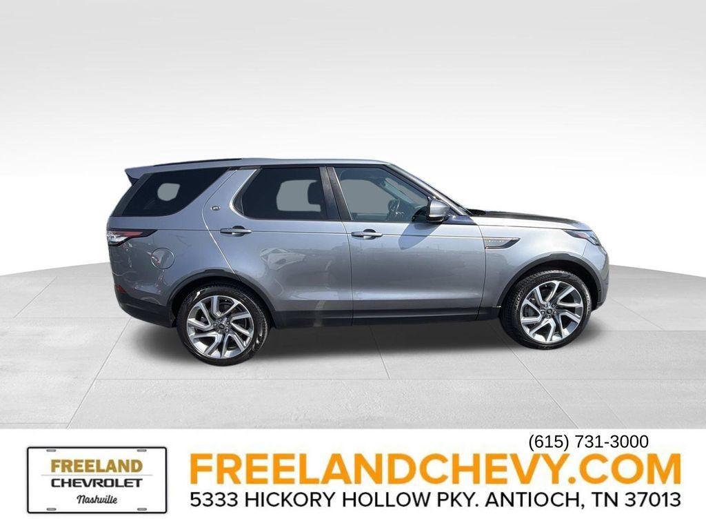 Used 2020 Land Rover Discovery SE AWD/4WD image 2
