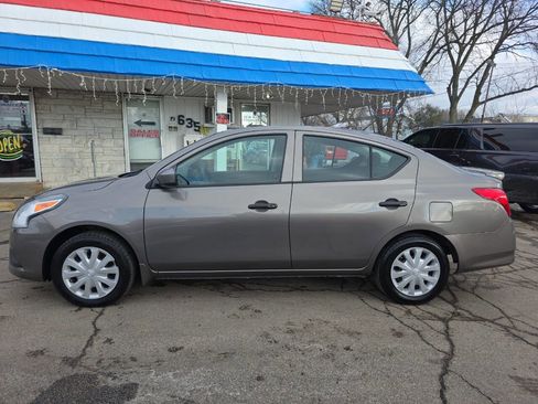 Used 2016 Nissan Versa S Plus image 3